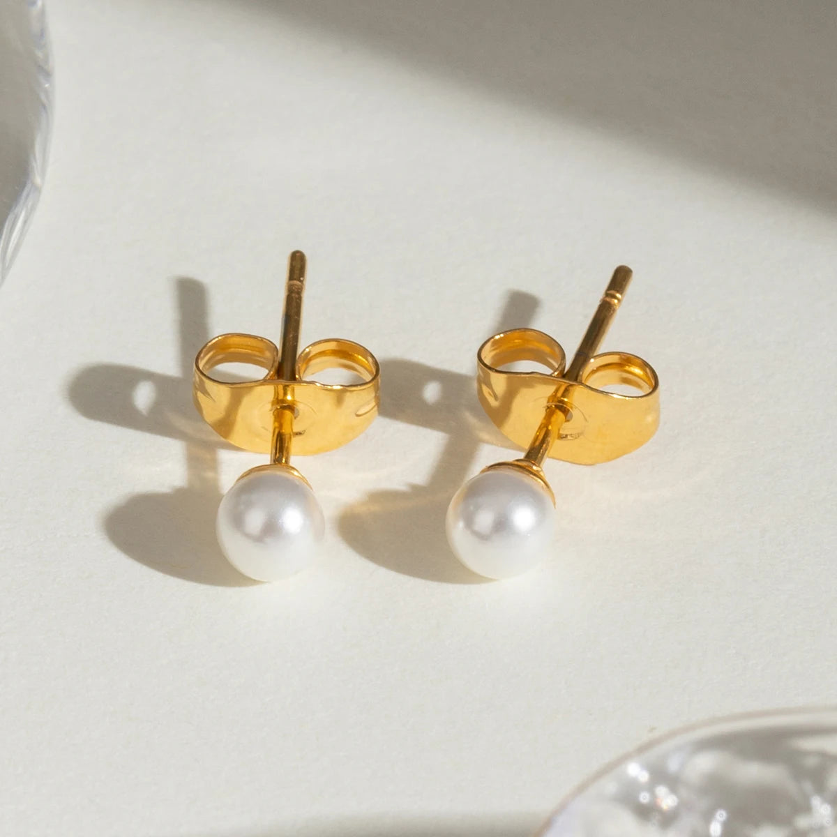 Trendy 18k rustfrit stål hvid zirkon plast perle C form måne glatte øreringe kvinder statement Rustfri smykker