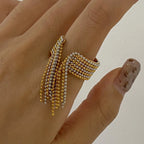 18K vergoldeter Charm geschichteter runder Perlenquasten offener Ring Damen Edelstahl antiallergischer Schmuck Vanity Fair Party Geschenk