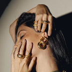 18K guldbelagt kreativ anløbsfri rustfrit stål fiskeskala tekstur C-formede øreringe metal tekstur mode smykker