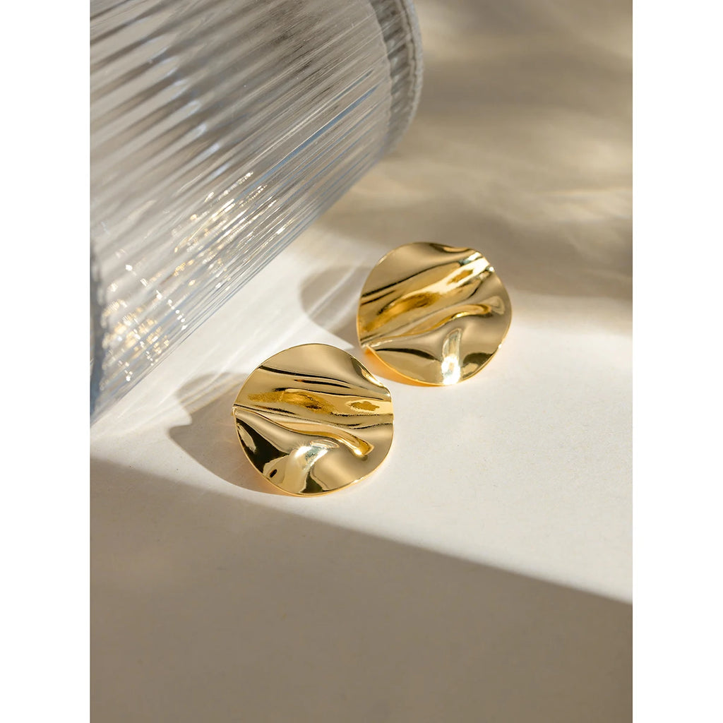 18K geometriske plisserede glatte øreringe til kvinder Rustfrit stål Metaltekstur Vandtæt charme Søde smykker Bijoux Femme