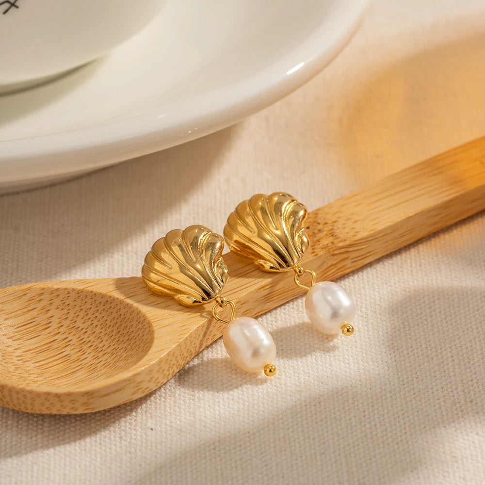 Bohemia natürliche Süßwasser-Perlen-Tropfen-Ohrringe für Frauen Strand-Muschel Edelstahl wasserdichter Schmuck Geschenk