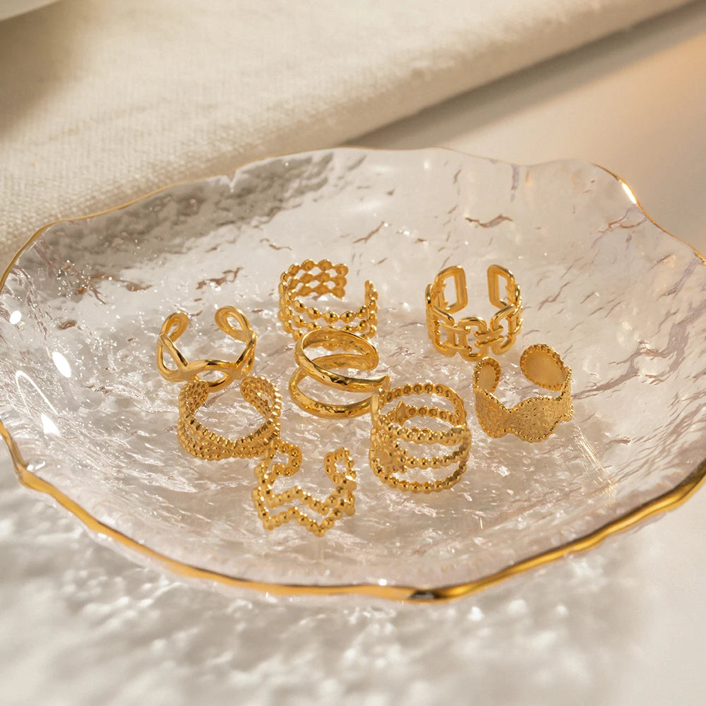 Clips de oreja de acero inoxidable con diseño irregular casual de primavera para mujer Pendientes trenzados minimalistas Joyería impermeable Regalo