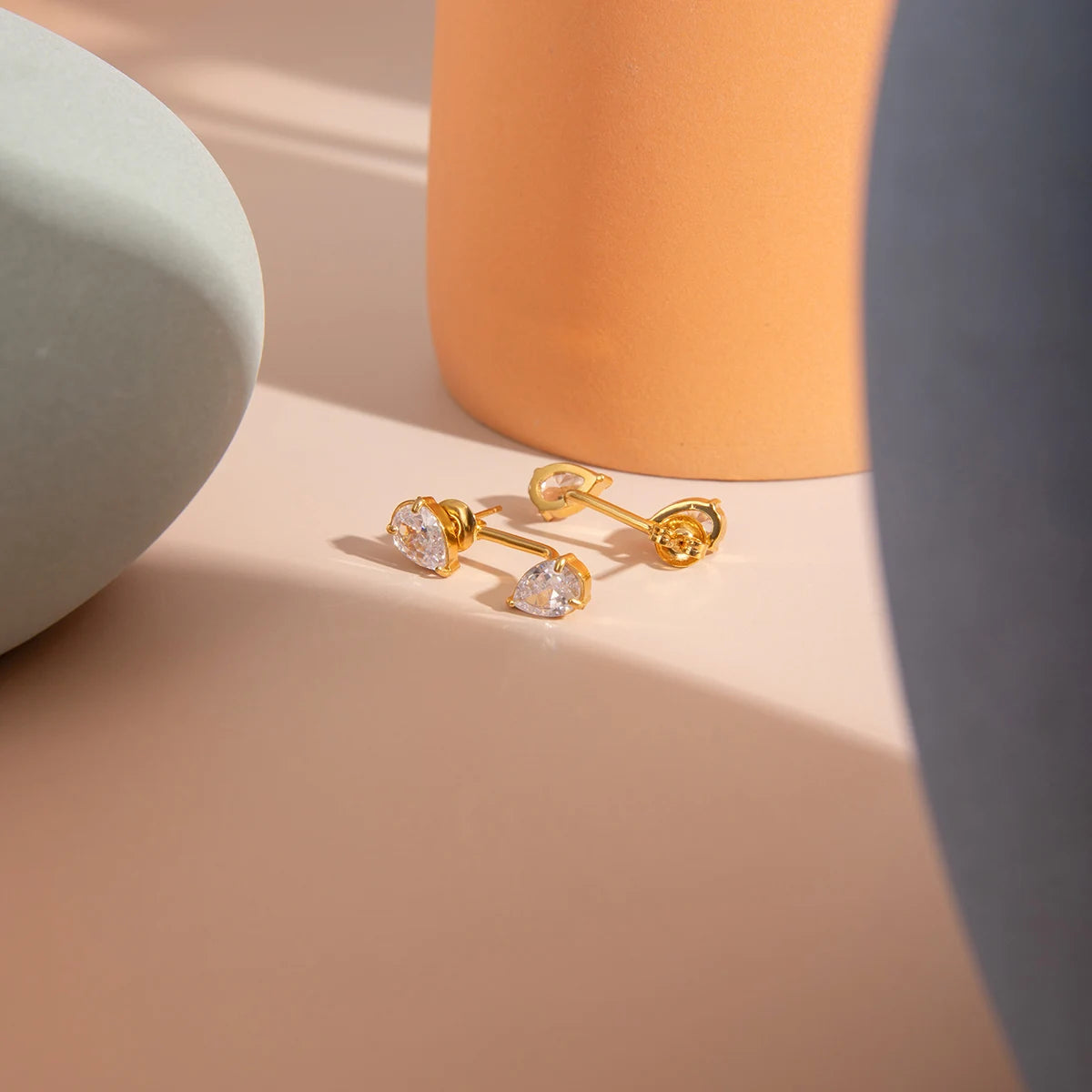 Roestvrij staal 18K goud vergulde waterdruppelvormige zirkonia oorbellen verkleuringbestendige statement oorbellen voor vrouwen cadeau