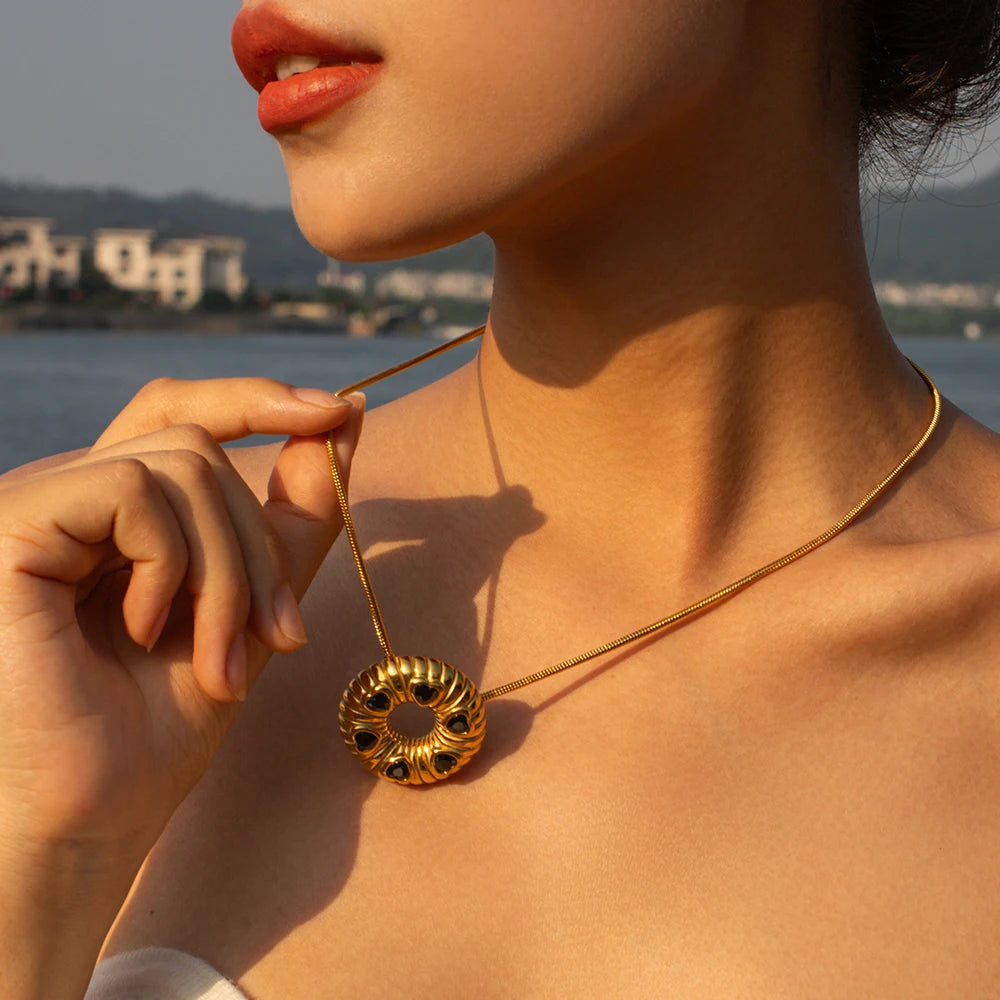 Rustfrit stål minimalistisk metal 18K guld PVD belagt brød O-formede øreringe/halskæde indlæg Love Heart Zircon Vandtætte smykker