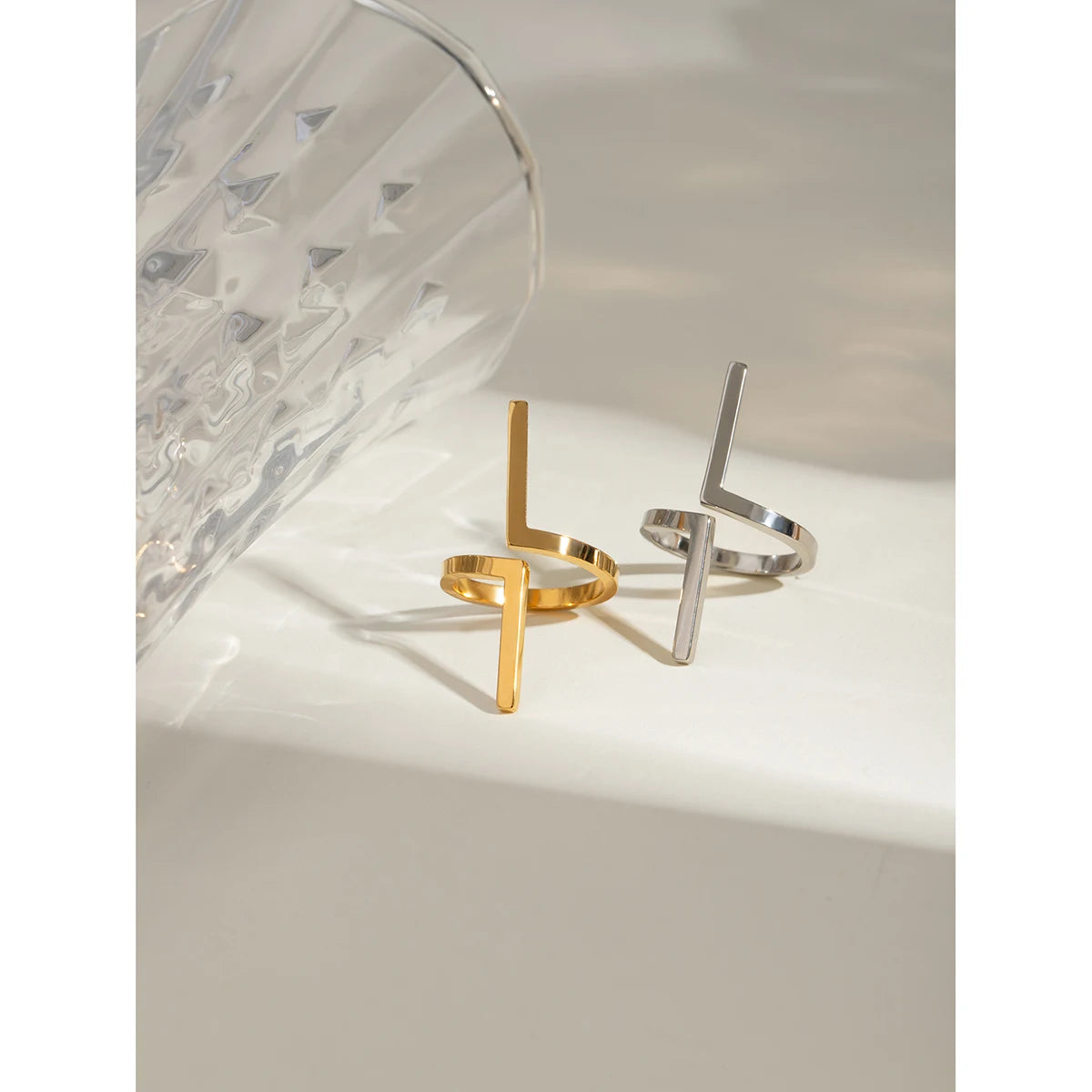 18K PVD minimalistischer rostfreier Edelstahl, übertriebener geometrischer offener Ring, Damen, stilvoll, täglich, anti-allergischer Schmuck