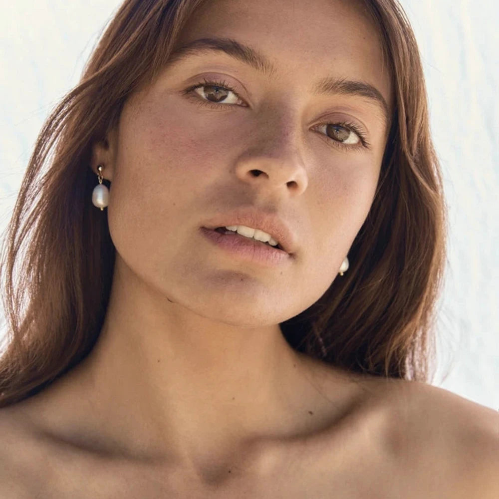 Pendientes de perla con colgante de temperamento de acero inoxidable de moda chapado en oro de 18K, joyería para mujer sin deslustre, declaración