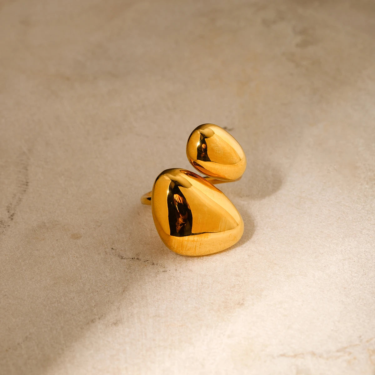 18K forgyldt rustfrit stål Rund Trekant Asymmetrisk Åben Ring Metal Tekstur Vandtæt Kvinder Charmerende Smykker Gala Gave