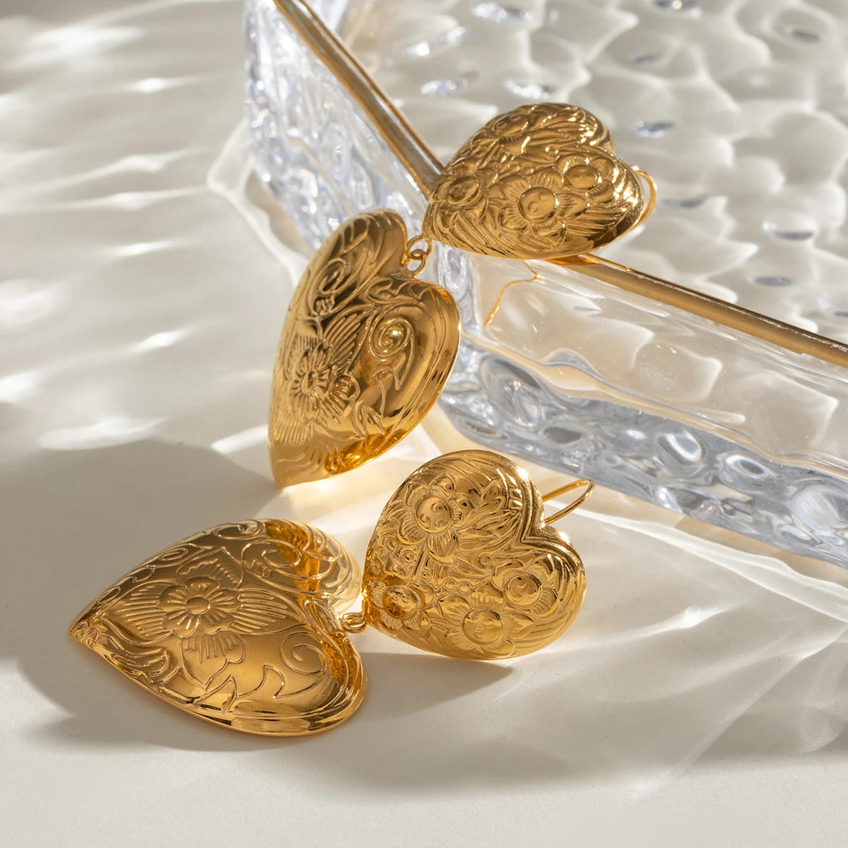 18K Gold Plated Stainless Steel Vintage Love Heart Texture Wave Earhook Earrings Women Romantic Charms Metal Daily Jewelry