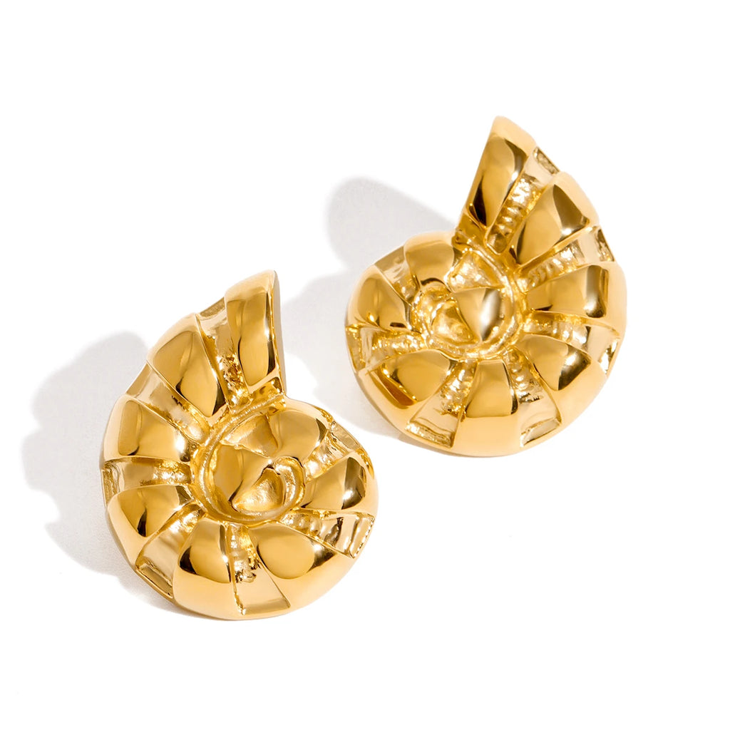 Minimalistisk 18K Beach Rustfrit Stål Konkylie Ribbet Ocean Breeze Øreringe Kvinder Anti Allergisk Elegant Charm Daglige smykker