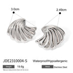 Pendientes de botón de concha marina con onda de acero inoxidable chapado en PVD de 18K Alta calidad Geométricos Impermeables para mujer Joyería exquisita Regalo