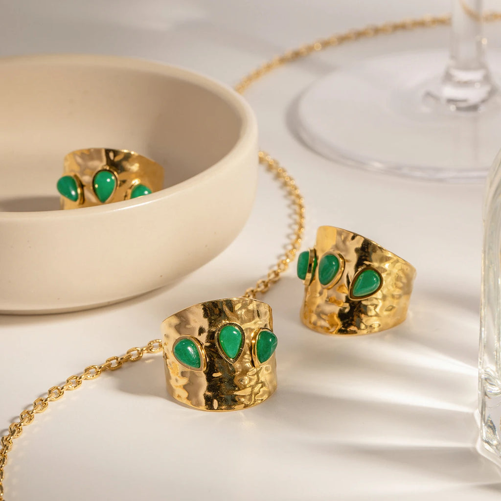 Anello Esagerato in Pietra Naturale per Donne Anello Vintage dal Design Irregolare Anello con Pietra Verde Anello in Acciaio Inossidabile Gioiello Regalo Anillos