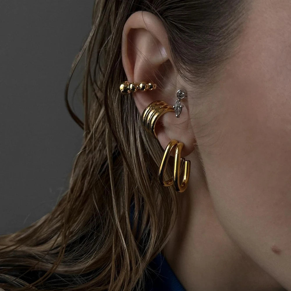 Minimalistische 18k Goud Vergulde Lichte Gezellige Drie Lagen Brede Oorklemmen Vrouwen Charmante Roestvrijstalen Statement Sieraden