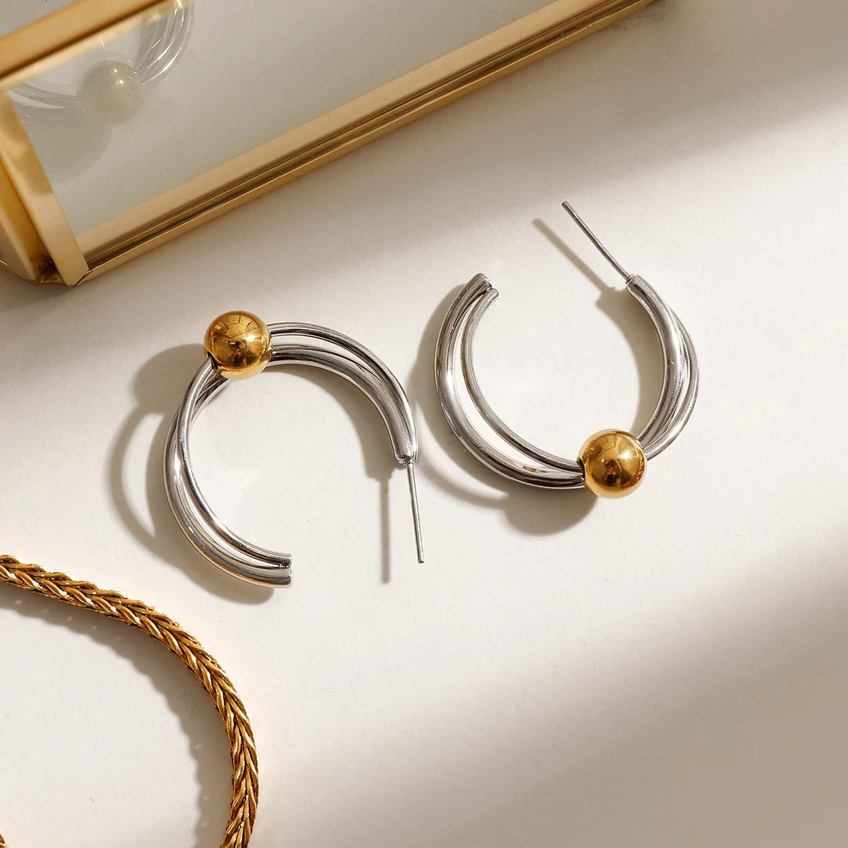 Zora 18k guldbelagt rustfrit stål dobbeltring guldperle trendy øreclips