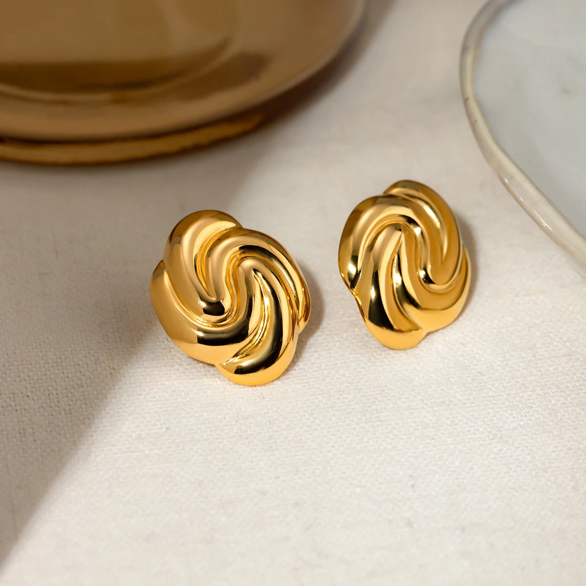 Stainless Steel Spiral Rotation Vintage Stud Earrings PVD 18k Plated High Quality Free Temperament Charm Jewelry for Women