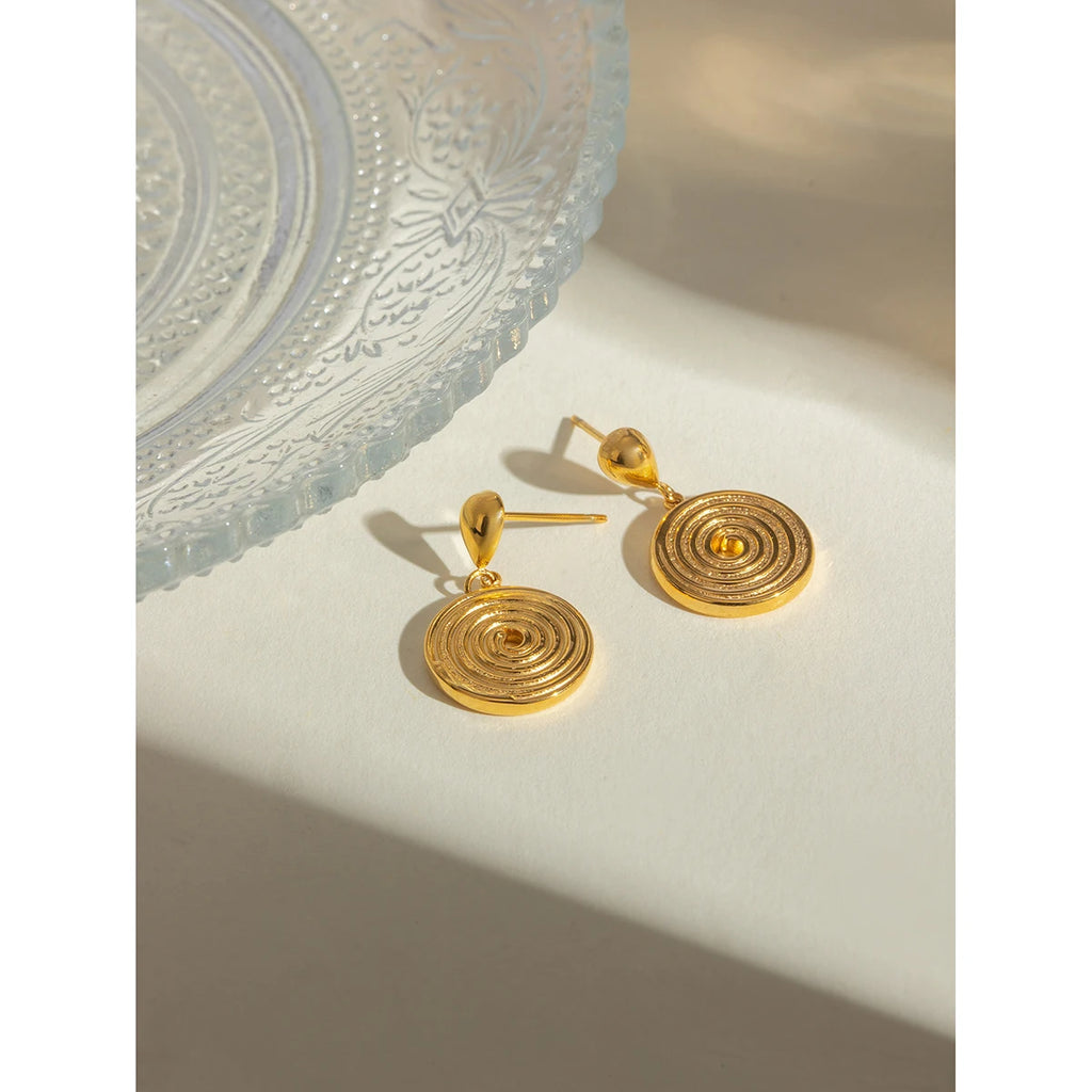 Orecchini a filo a goccia d'acqua in acciaio inossidabile placcati in metallo oro 18K alla moda Gioielli con fascino elegante браслеты женские Regalo estivo