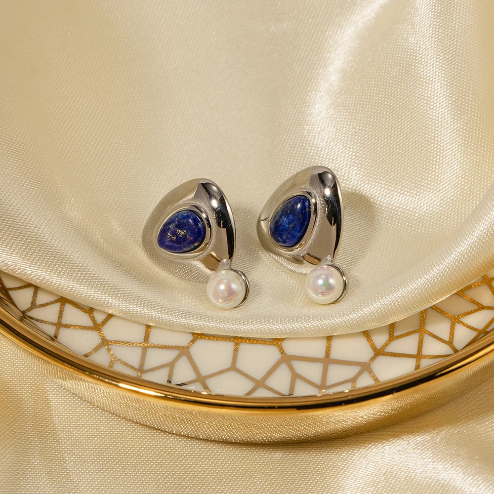 Edelstahl 18k vergoldete minimalistische Dreieck-Ohrstecker mit Lapislazuli besetzt Femme Gala schick stilvoller Schmuck