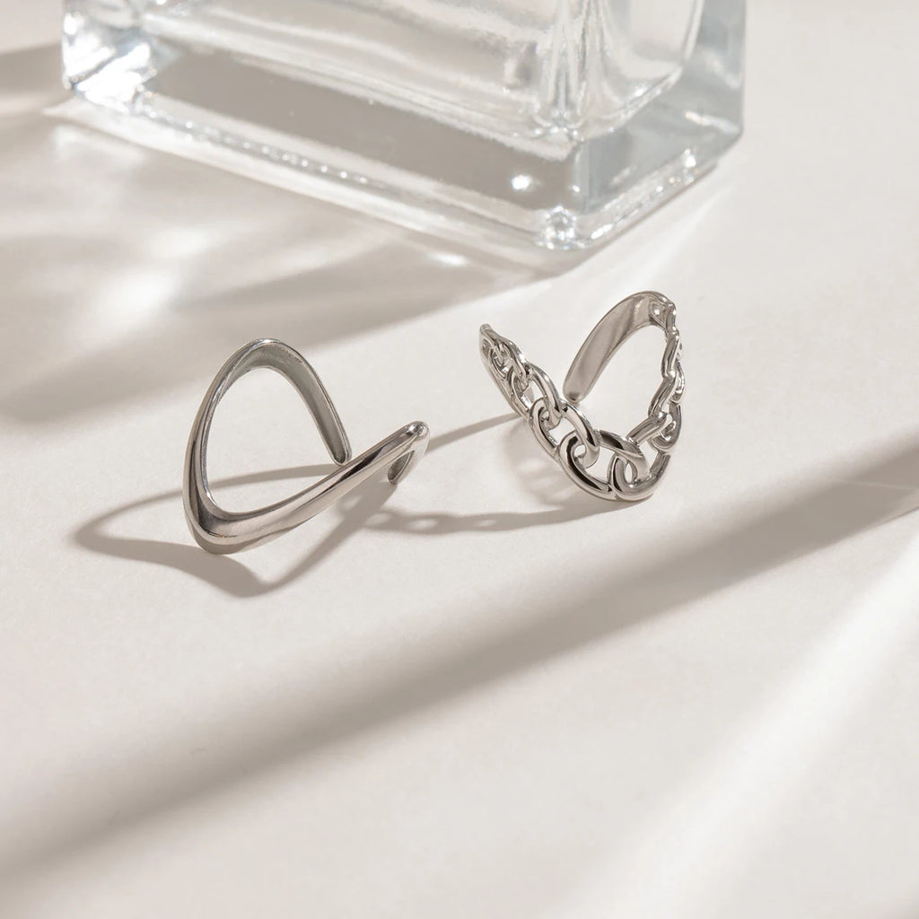 2er Set Stapelringe Silberfarbener Edelstahl V-förmiges Doppel-Lagen-Design Farblich beständige Unisex-Schmuck