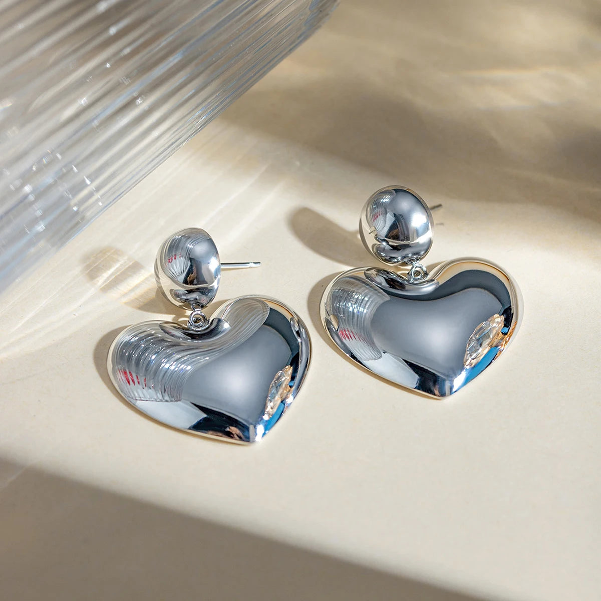 Minimalist 18K PVD Plated Light Cozy Stainless Steel Smooth Love Heart Steel Color Earrings Trendy Women Premium Jewelry Bijoux