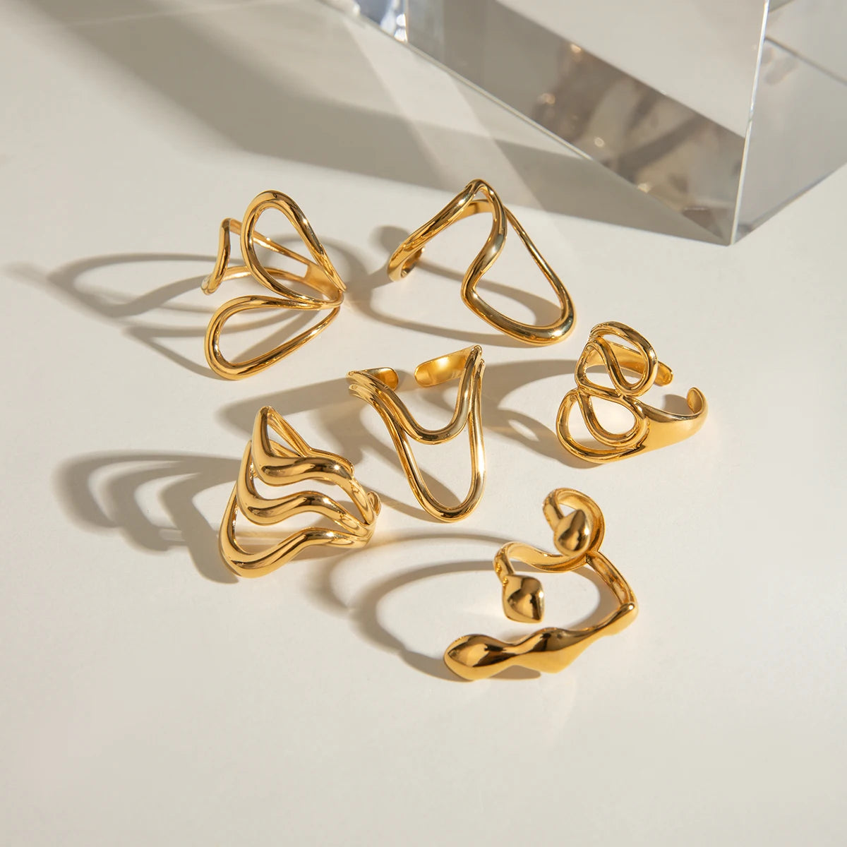 18K Goud Vergulde Bedel Onregelmatige Vloeibare Niche Uniek Lijnontwerp Open Ring Dames Hoge Kwaliteit Roestvrijstalen Sieraden Geschenk