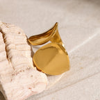 Rostfreier 18K PVD-beschichteter symmetrischer glatter offener Ring aus Edelstahl für Damen, rostfreier Metall-Statement-Schmuck, wasserdicht