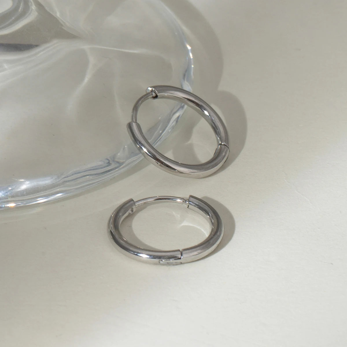 Stylish 18K Gold Plated Stainless Steel Simple Steel Color Hoop Earrings Women Charms Water Resistant Chic Jewelry