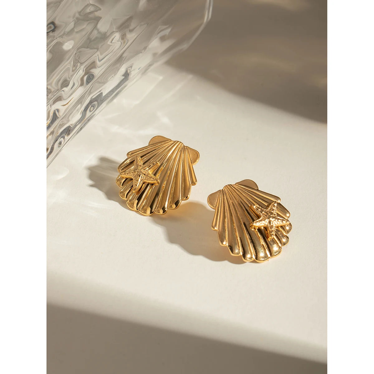 18K PVD-belagt rustfrit stål Simple Shell Sticky Starfish Stud øreringe Vandtætte højkvalitets attraktive kvinders smykker