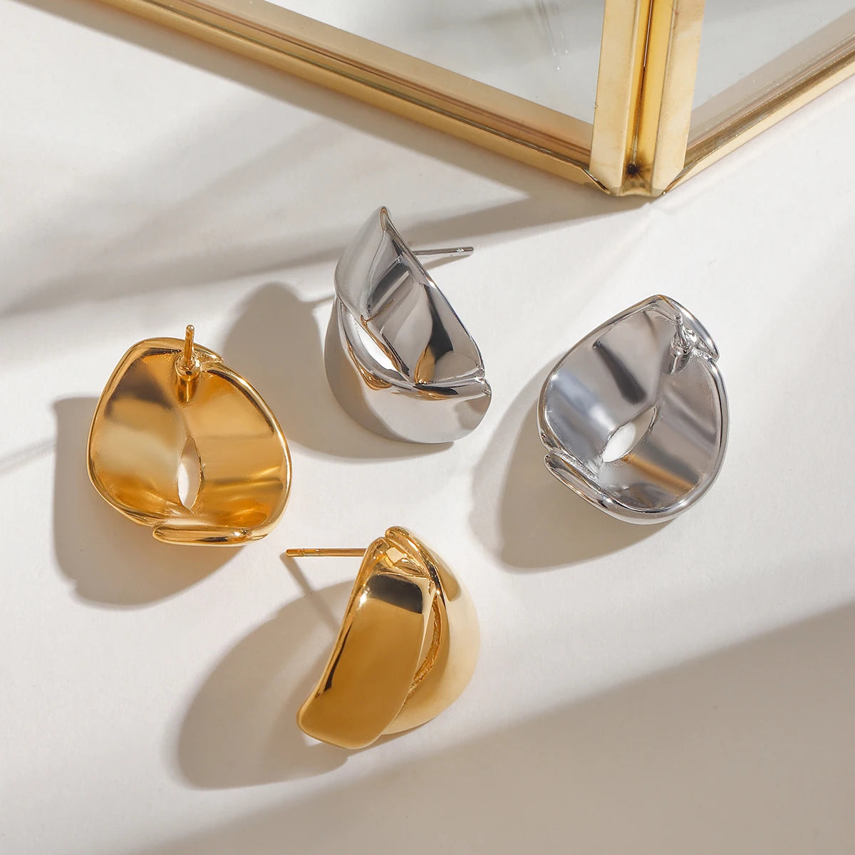 Zora Glossy Glat Metal Rustfrit Stål Cross Øreringe Vandtætte Sporty Usædvanlige Øreringe Smykker Bijoux Femme Gift