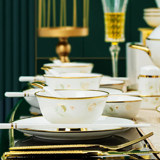 Vaisselle en céramique de Jingdezhen, ensemble de vaisselle en porcelaine d'os de luxe léger, combinaison de bol ménager et d'assiette à baguettes