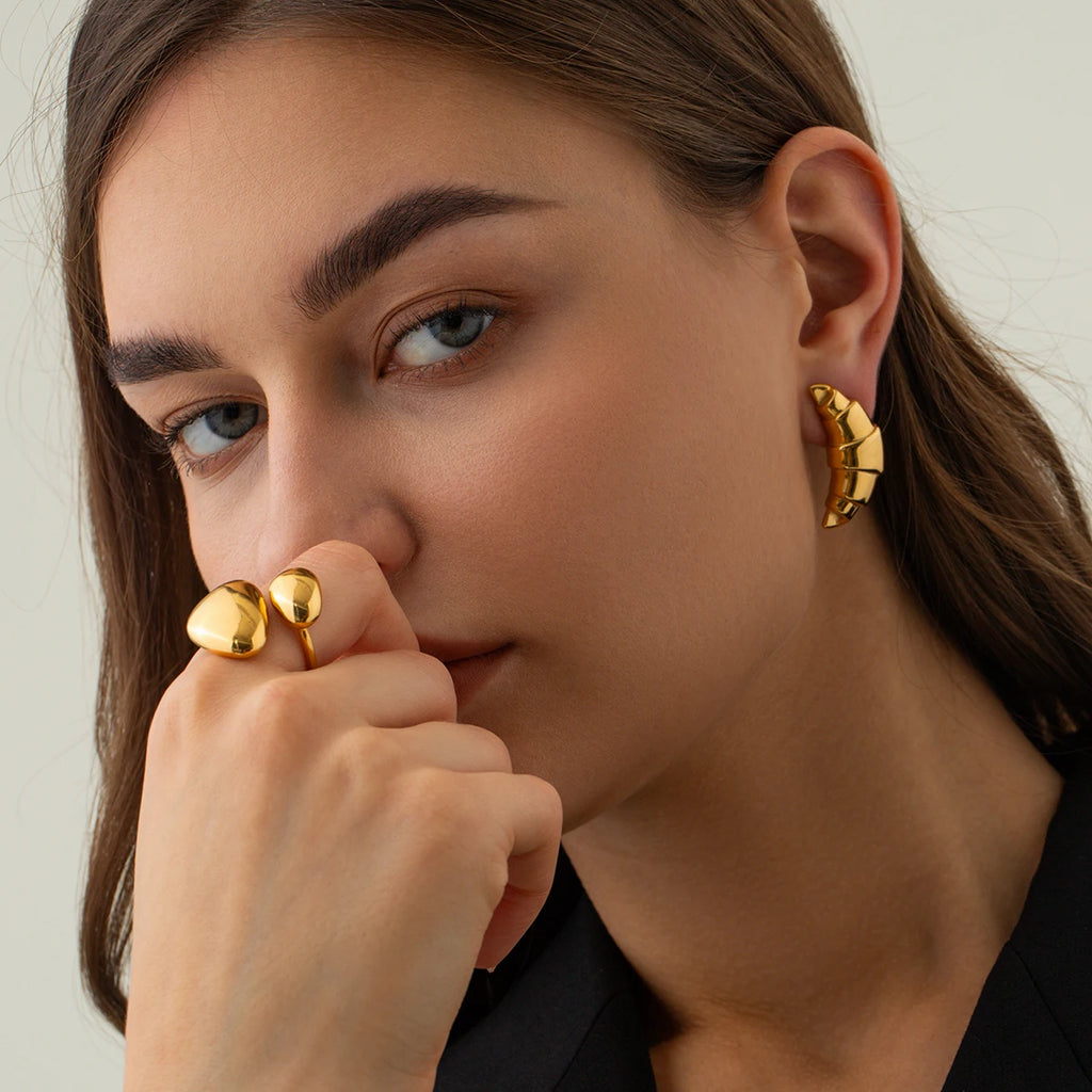 18K forgyldt rustfrit stål Minimalistisk Glat Oversized Croissant Wrap Øreringe Anløbssikre Lys Luksus Øresmykker til kvinder