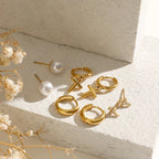 4 Paare pro Karte Edelstahl Kreuz weiße Strass Perlen Ohrringe Damen 18K PVD-beschichtet Allergikerfreundlich Rostfrei Schmuck