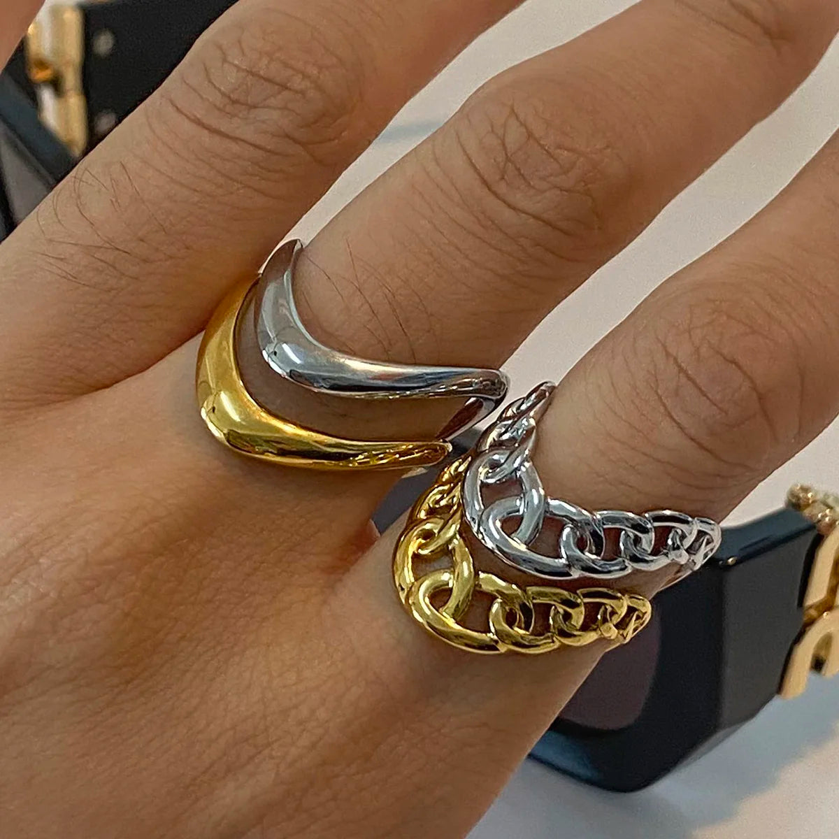 Minimalistischer 18K vergoldeter Charm Glatte Kette Kreuz Design Offener Ring Damen Antiallergisch Statement Trendiger Schmuck Gala Geschenk