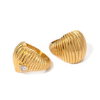 18K PVD Plated Fashion White Love Heart Thread Zirconia Ring Stainless Steel Women Prevent Allergy Attractive Daily Jewelry