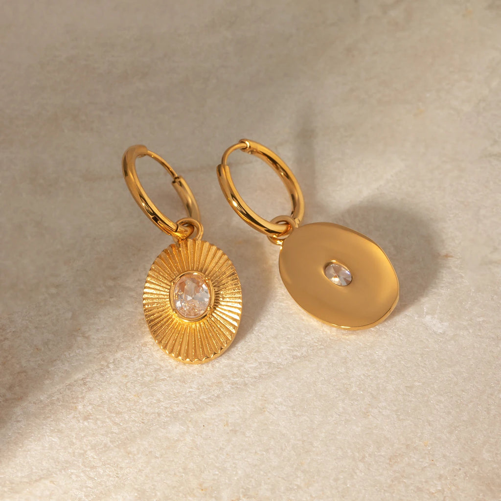 Brincos de Pingente Oval Minimalista em Aço Inoxidável Banhado a Ouro 18K com Incrustação de Diamante Branco à Prova d'Água Personalidade Antiferrugem Joias