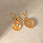 Brincos de Pingente Oval Minimalista em Aço Inoxidável Banhado a Ouro 18K com Incrustação de Diamante Branco à Prova d'Água Personalidade Antiferrugem Joias