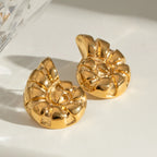 Minimalistisk 18K Beach Rustfrit Stål Konkylie Ribbet Ocean Breeze Øreringe Kvinder Anti Allergisk Elegant Charm Daglige smykker