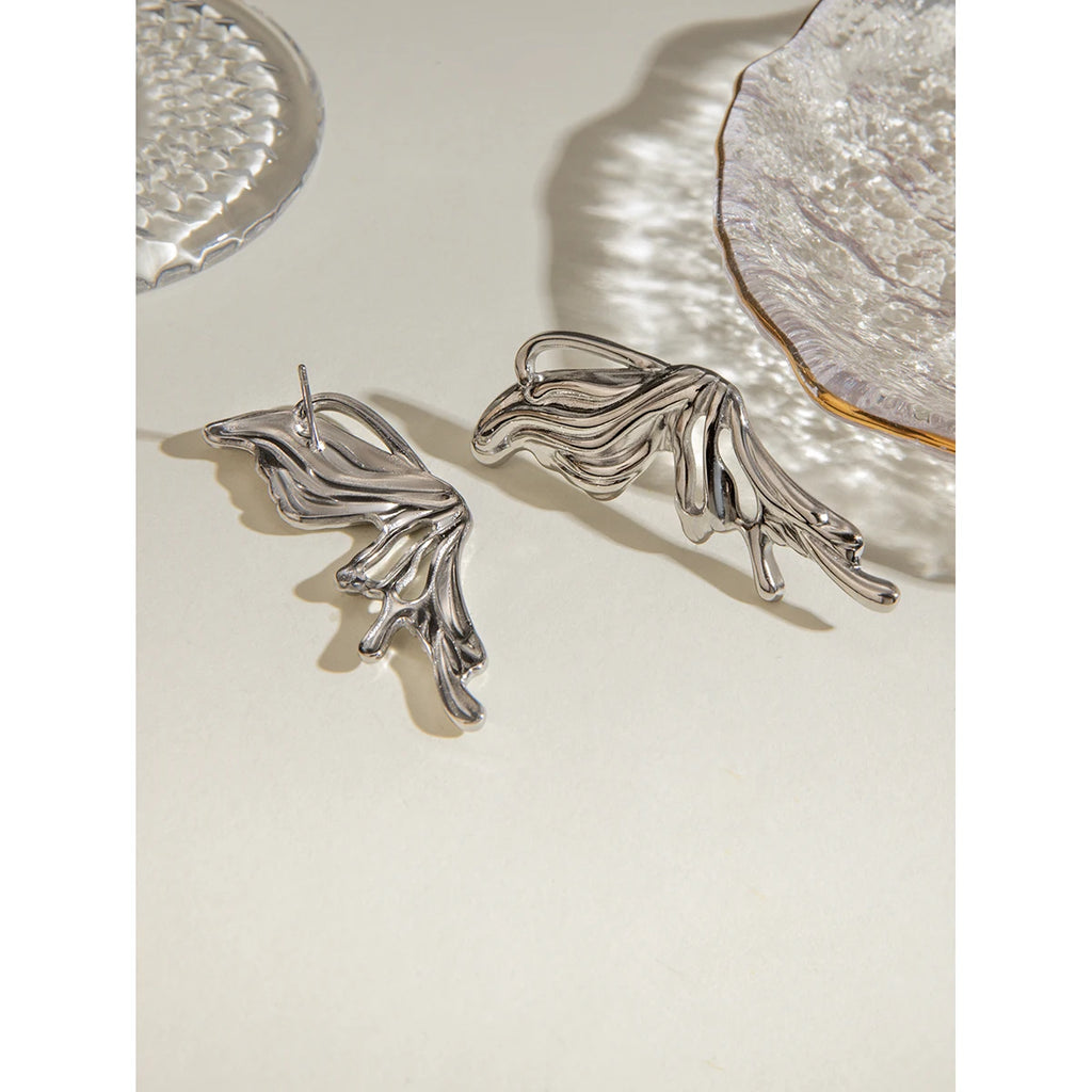 18K PVD-belagt rustfrit stål Minimalistisk Y2K-stil Sød og cool gotisk stereo sommerfugleøreringe Stilfulde, rustsikre smykker