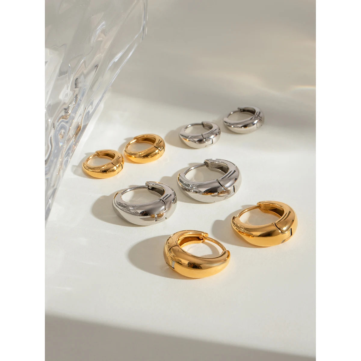 18K Gold Plated Stainless Steel Big Smooth Ear Buckle Women Metal Waterproof Fashion Charm Daily Jewelry Gift