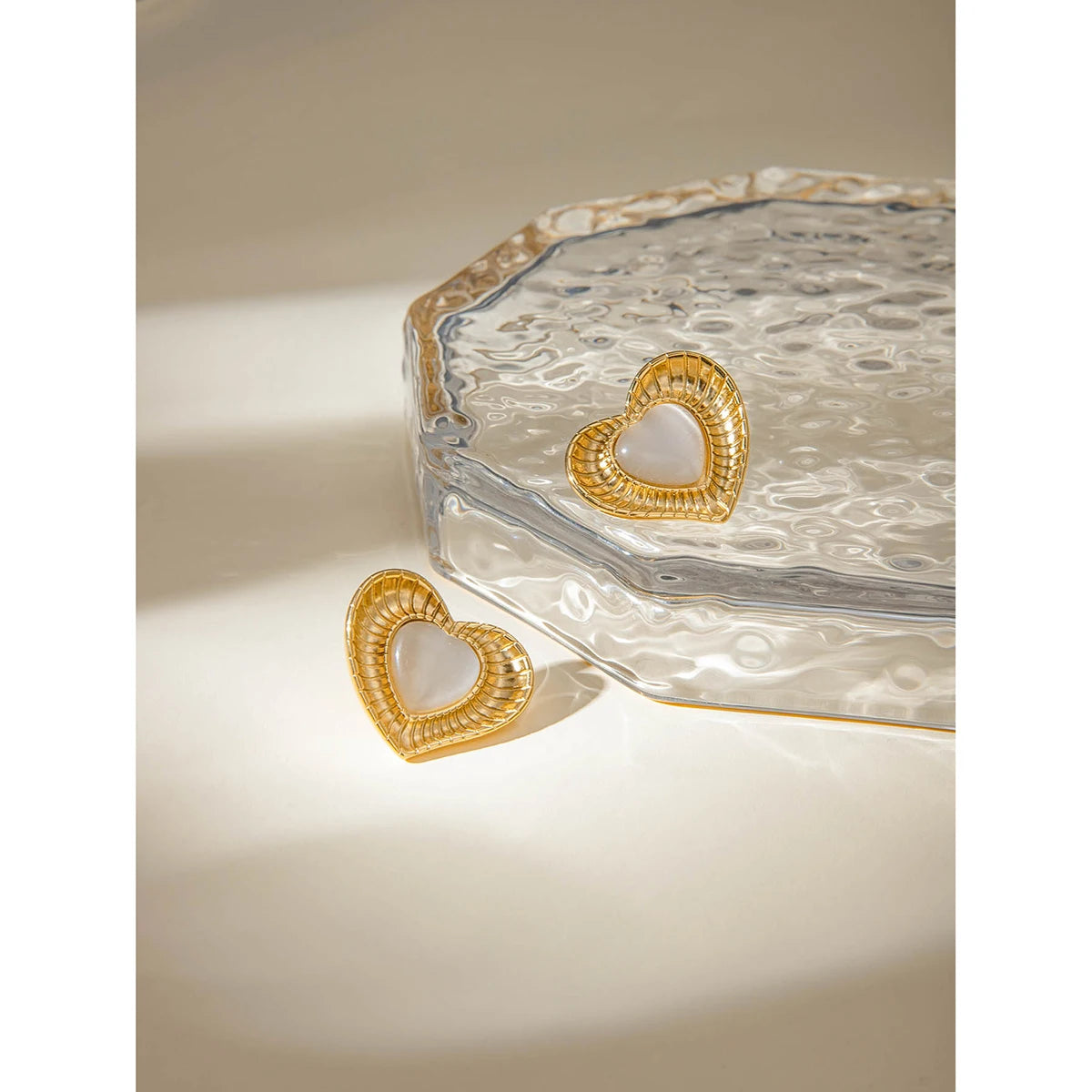 Edelstahl Liebesherz Weiße Katze Opal Ohrringe 18K Goldbeschichtet Rostfrei Temperament Charme Schmuck Bijoux für Frauen