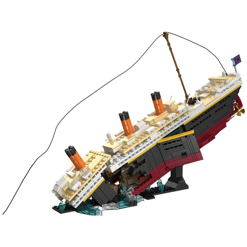 Movie Game MOC Luxury Cruise Ship Sinking Ship Model 2288PCS Titanic Building Blocks Brick Toys for Birthday Children Kids Gift