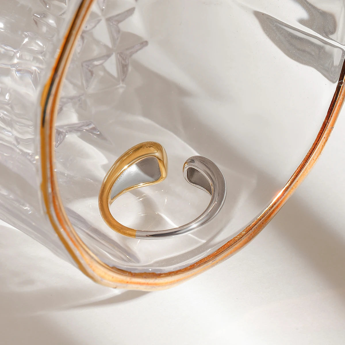 Zora Minimaliste 18K Couleur Or 18K Acier Inoxydable Moderne Luxe Or Et Argent Couleur Assortie Bague Ajustable En Acier Inoxydable