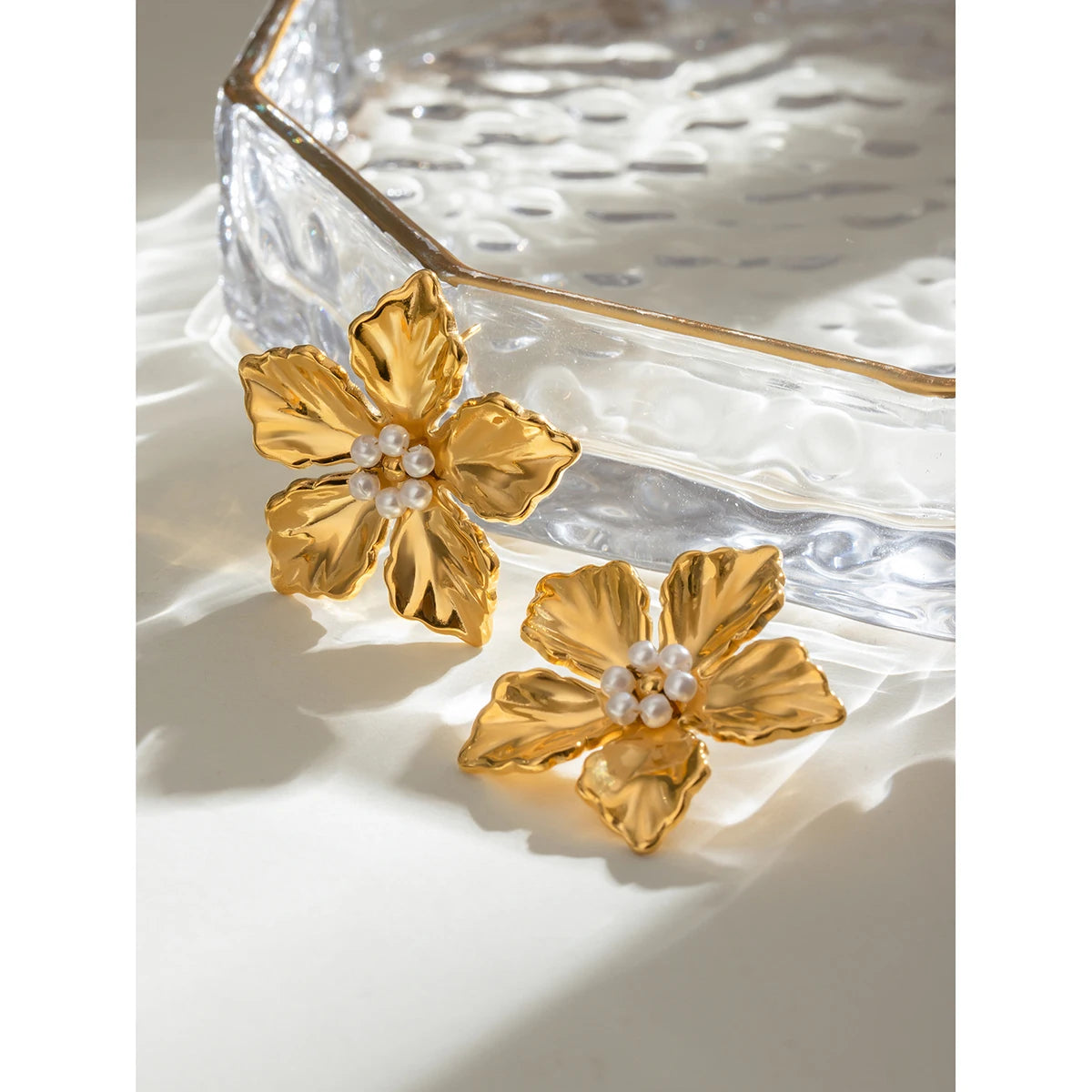 Trendy 18k Stainless Steel Vintage Imitation Shell Bead Flower Texture Earrings Women Statement Texture Rust Proof Jewelry
