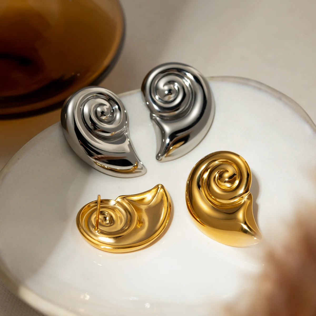 Charm Puffs Design 18K Stainless Steel Metal Rust Proof Conch Spiral Shape Earrings Waterproof Jewelry Aretes Women