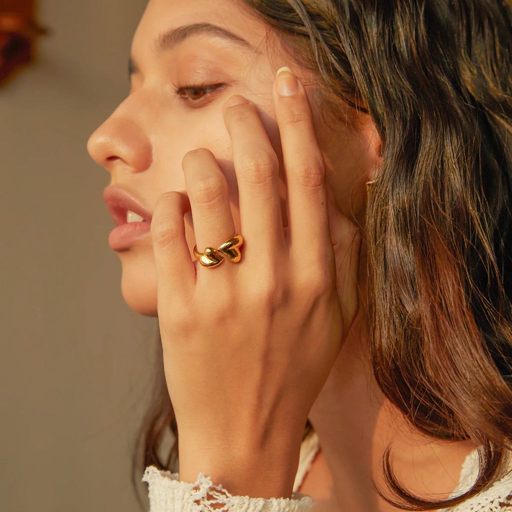 Delicate 18k Gold Plated Stainless Steel Asymmetric Love Heart Shaped Open Ring Light Cozy Rust Proof Bijoux Femme Gala Gift