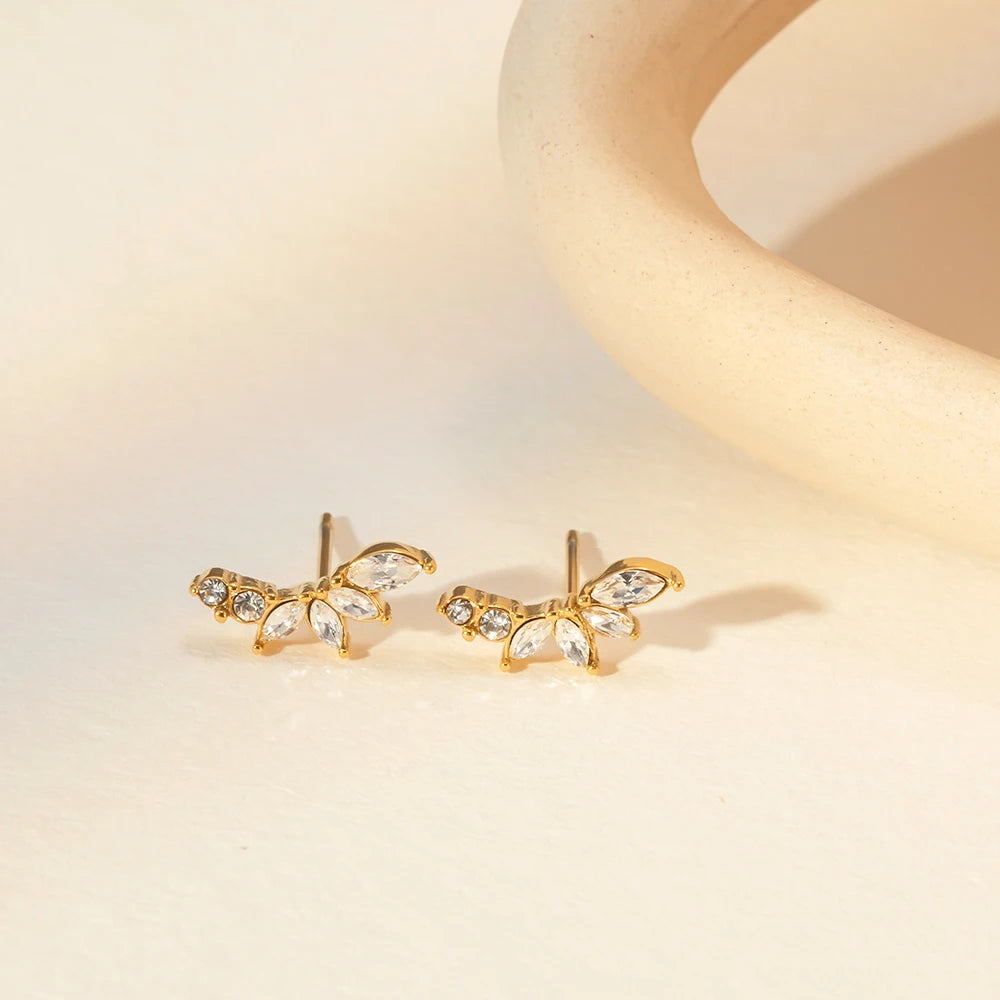 18 K forgyldt rustfrit stål Blomsterøreringe Indlæg Zirkon Metal Gylden Charm Sommer Smykker Vandtæt Tilbehør Bijoux Femme