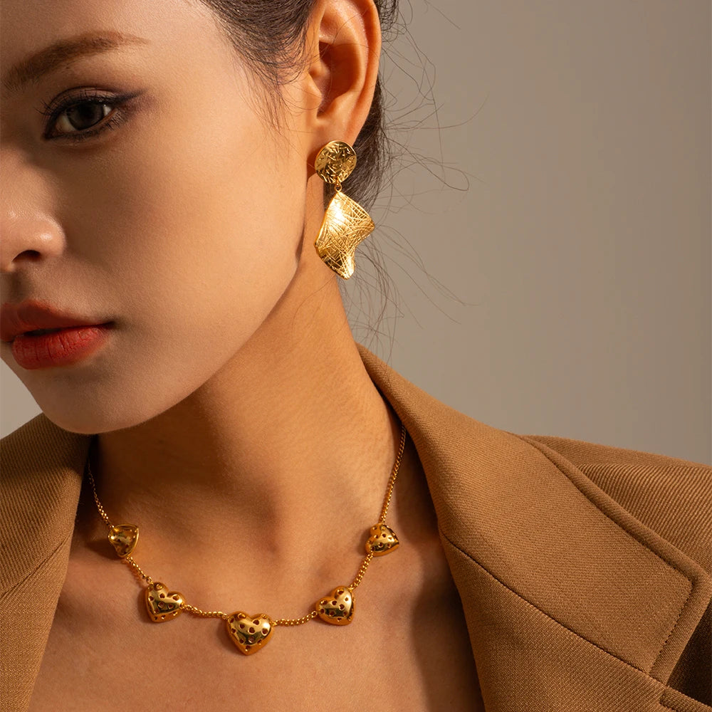 Rustfrit stål Design Vandtæt 18K forgyldt Plicated Scratch Pendant Overdrevne øreringe til kvinder pletter gratis smykker