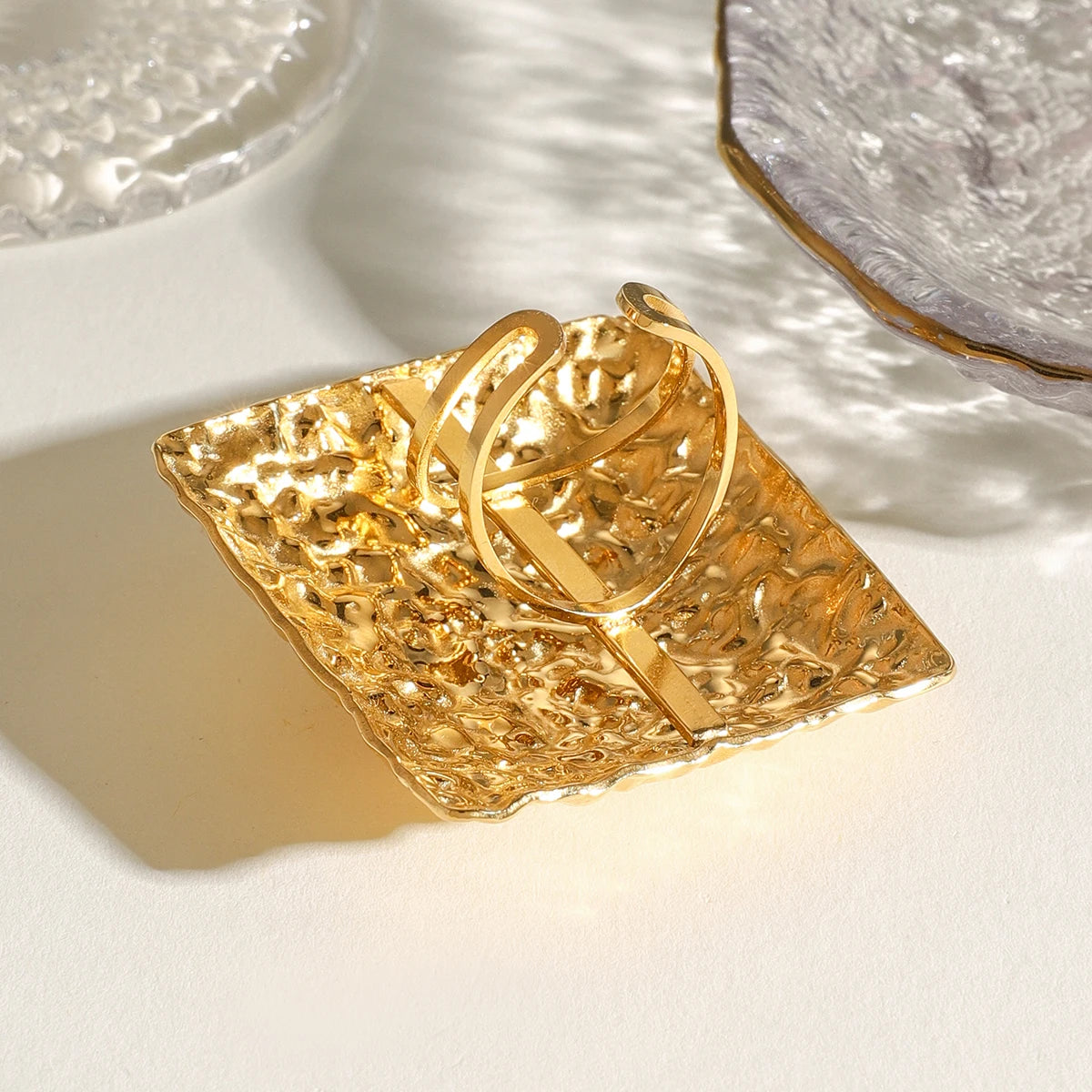 18K Edelstahl wasserdichter quadratischer konvexer Hammerkorn offener Ring für Frauen, anti-allergisch, eleganter Charme, täglicher Strand-Schmuck