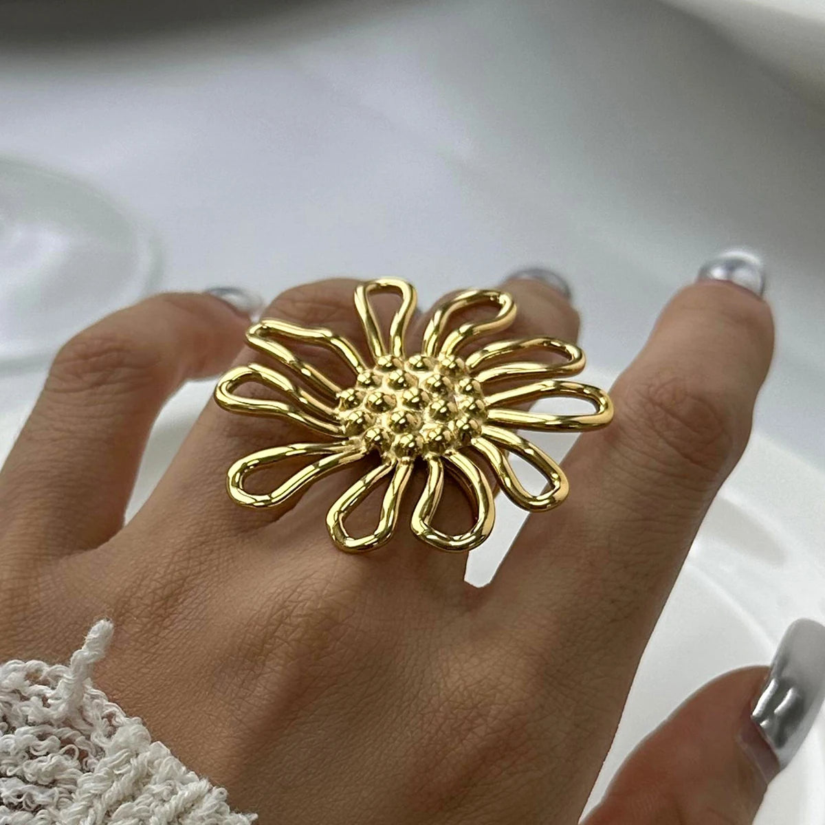 18K Gold Plated Exquisite Hammer Grain Hollowed Out Flower Earrings Open Ring Women Stainless Steel Minimalist Charm Jewelry