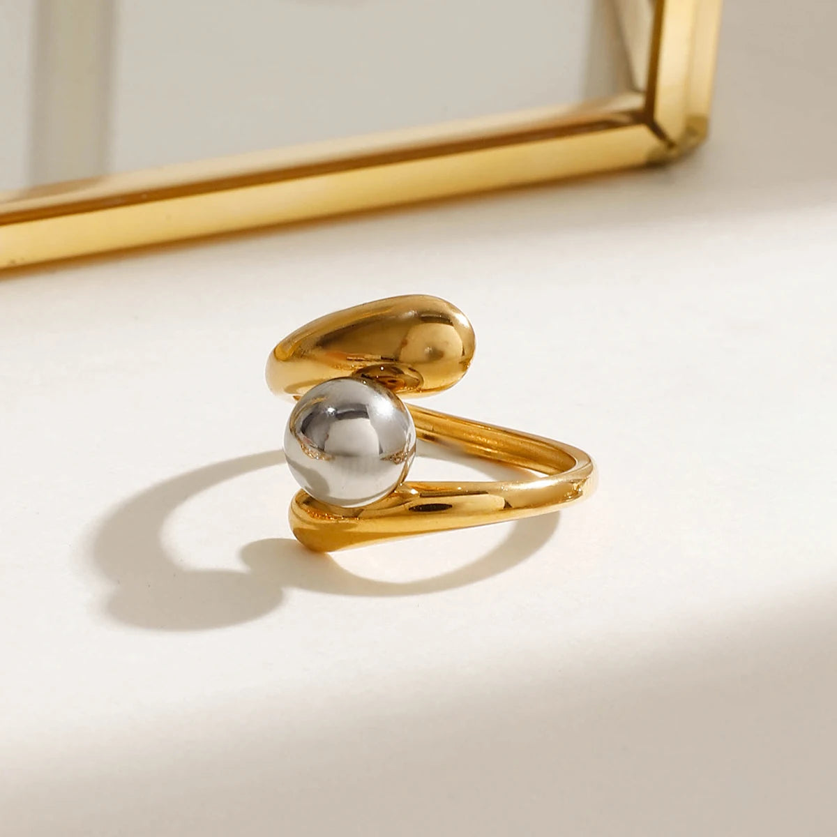 18K PVD-beschichteter Gold-Silber-farbener Ball mit passender Farbe, dreilagiger Öffnungsring, Damen, anti-allergisches Metall, Charme, täglicher Schmuck