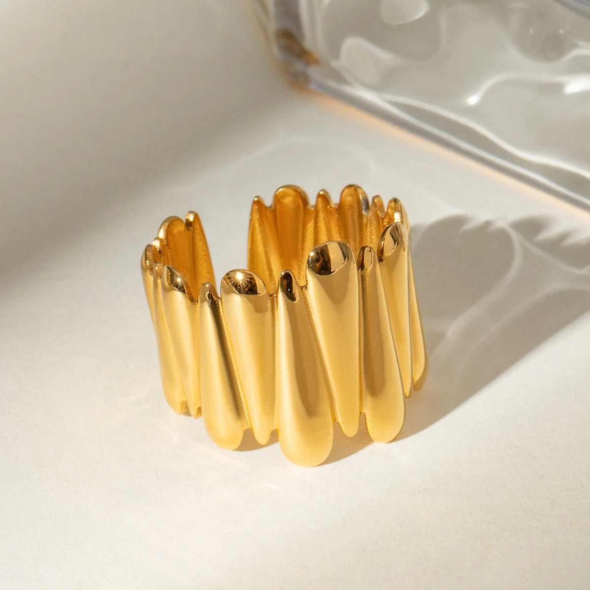 Minimalistische 18K Goud Vergulde Roestvrijstalen Glanzende Waterdruppel Kruis Ontwerp Open Ring Dames Dagelijks Metalen Textuur Modieuze Sieraden