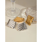 Nye trendy 18k forgyldte personlighed uregelmæssige plisserede øreringe Rustfrit stål Statement Stilfulde vandtætte smykker kvinder